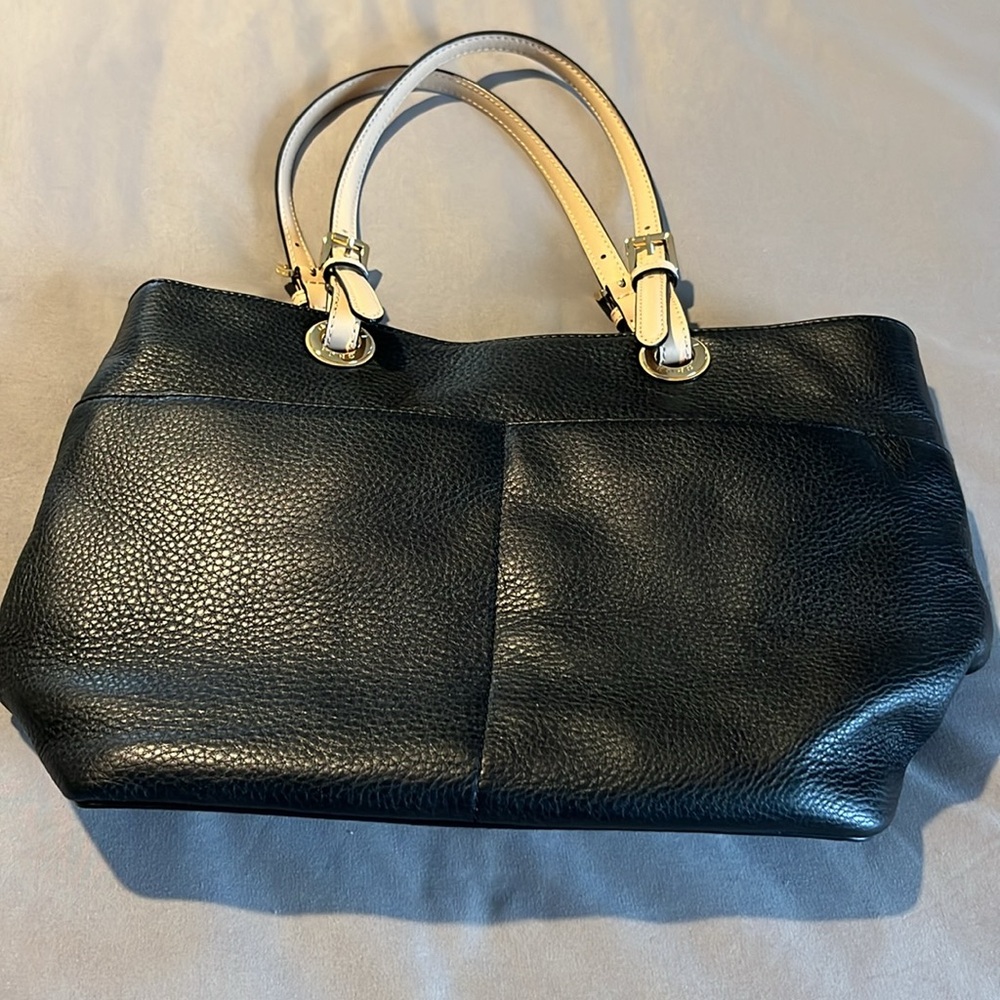 Michael Kors Bedford Medium Pebbled Leather Black Tote - Picture 4 of 10